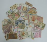 Over 140 overseas banknotes, includes some crisp uncirculated examples, Kyrgyz Republic, Ireland,