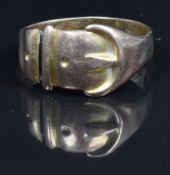 A 9ct gold buckle ring, Chester hallmark, 1.8g