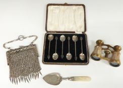 Cased set of hallmarked silver coffee bean spoons, weight 41g all in, Victorian hallmarked silver