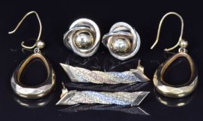 Three pairs of 9ct gold earrings, 5g