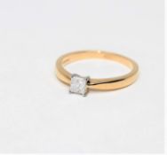 An 18ct yellow gold princess cut diamond ring, approximately 0.
