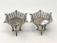 A pair of Edwardian pierced silver sweetmeat stands, Goldsmiths & Silversmiths, Birmingham 1905,