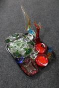 A tray of twentieth century coloured glass, Venetian glass cockerel,