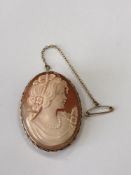 A 9ct gold cameo brooch, 7.3g gross.