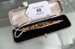 A Victorian almandine garnet and pearl brooch CONDITION REPORT: 5.4g.