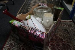 A box of decorative glass vase, Ducal ware caddies,