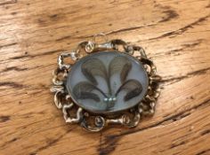 A gold Victorian memoriam brooch