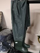 A set of Shakespeare sigma waders