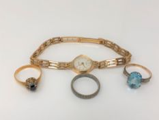 A lady's 9ct gold Accurist wristwatch on 9ct gold bracelet,