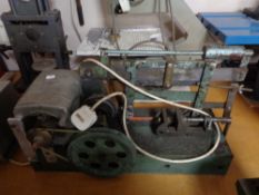 An electric metal cutter