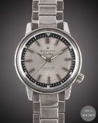 A GENTLEMAN'S STAINLESS STEEL SEIKO SPORTSMATIC SILVERWAVE AUTOMATIC DIVERS BRACELET WATCH CIRCA