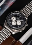 A GENTLEMAN'S STAINLESS STEEL OMEGA SPEEDMASTER PROFESSIONAL 