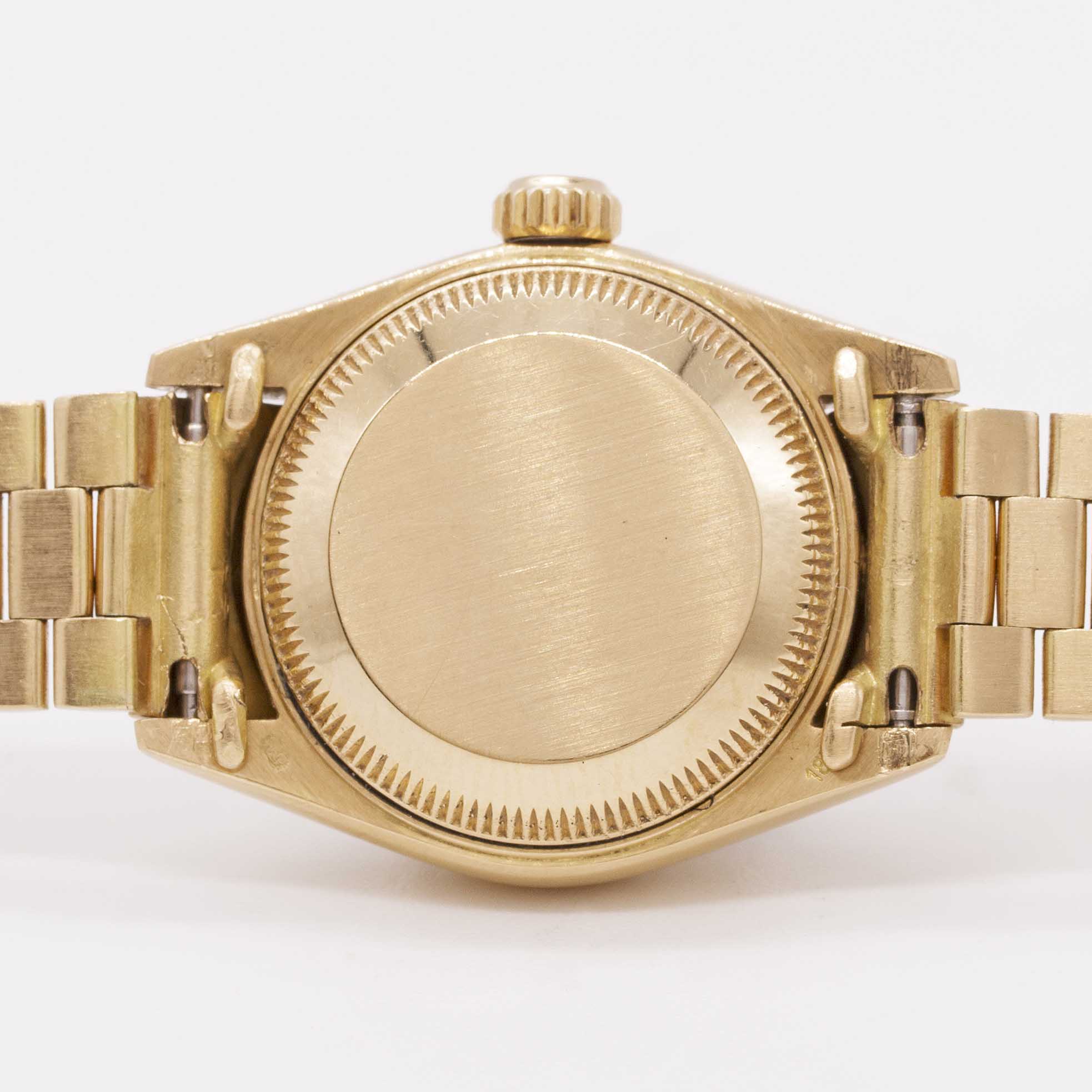 A LADIES 18K SOLID GOLD ROLEX OYSTER PERPETUAL DATEJUST BRACELET WATCH CIRCA 1985, REF. 69178 WITH - Image 6 of 10