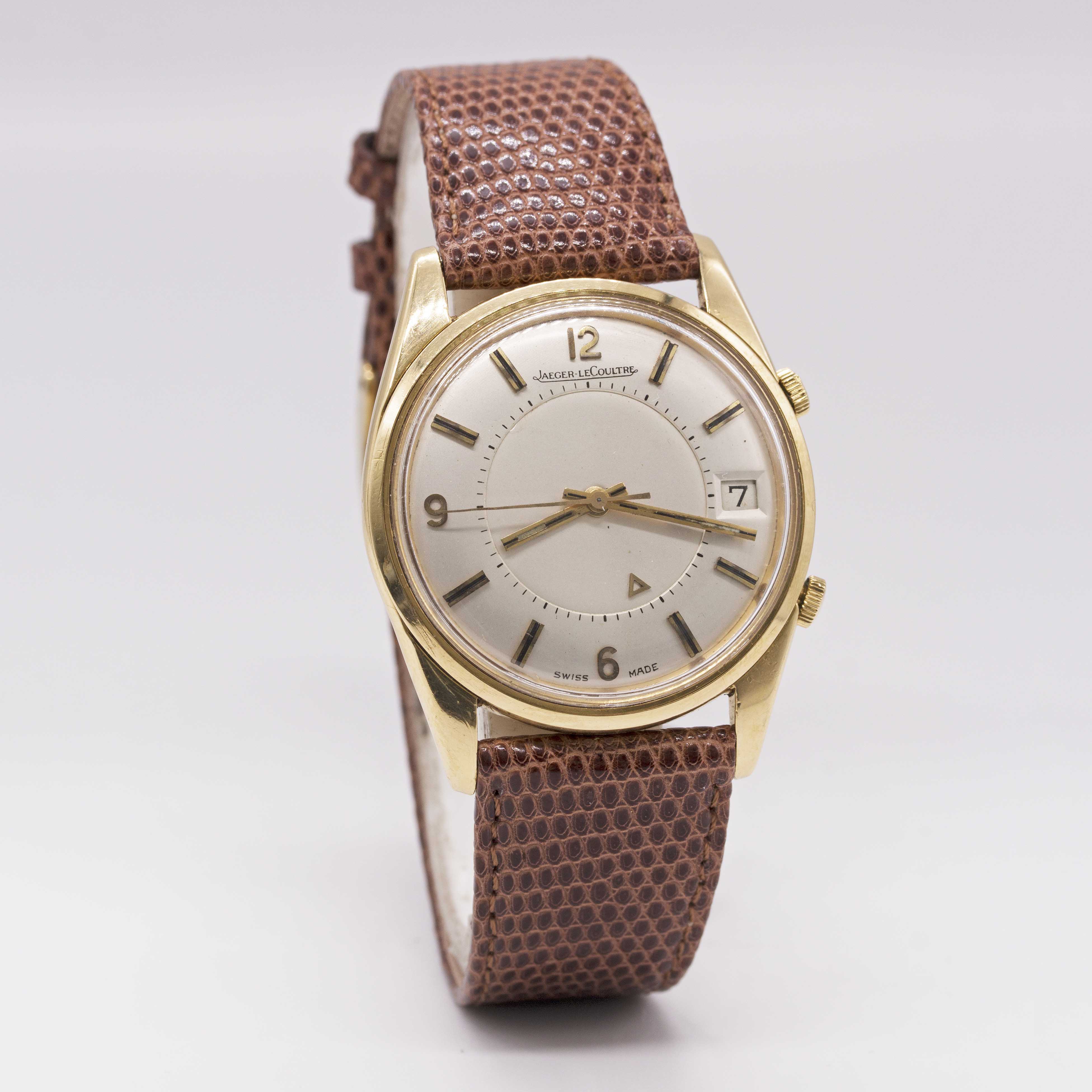 A GENTLEMAN'S 18K SOLID GOLD JAEGER LECOULTRE MEMOVOX ALARM WRIST WATCH CIRCA 1960s, REF. E11005 - Image 4 of 8