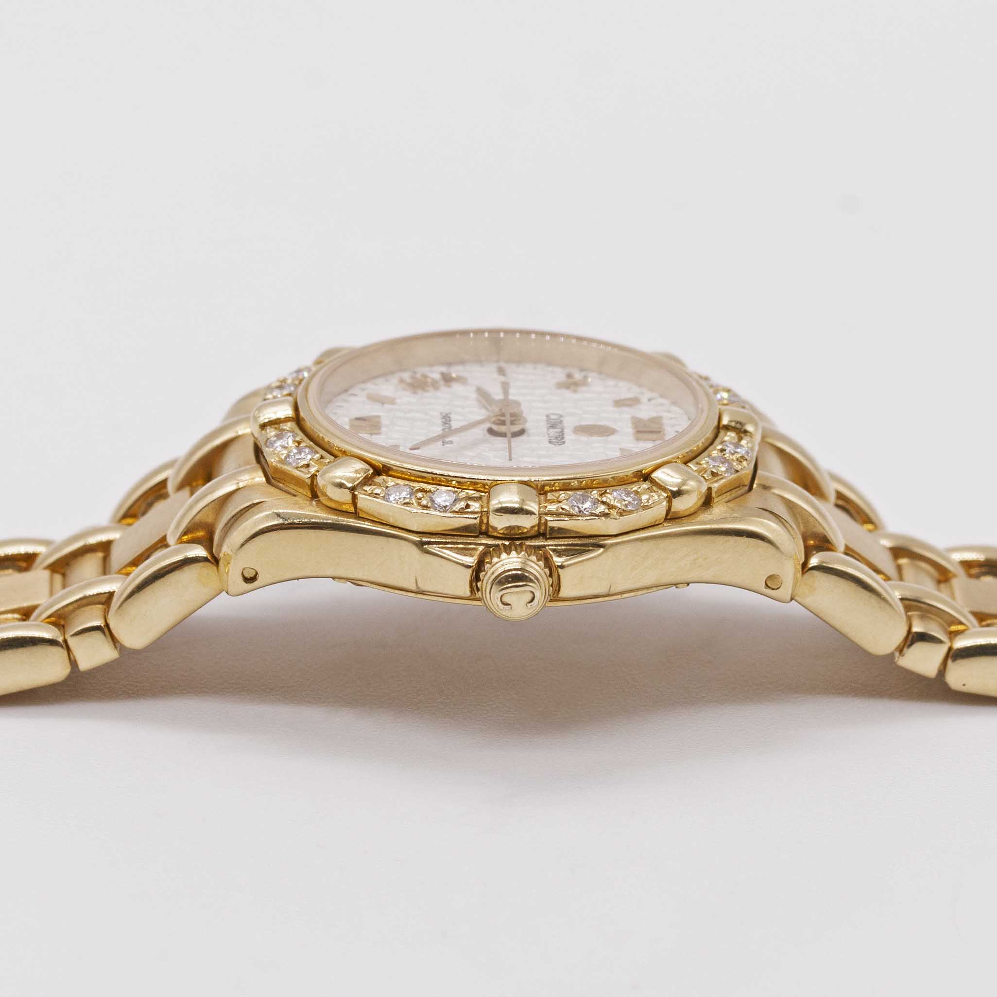 A LADIES 18K SOLID YELLOW GOLD & DIAMOND CONCORD SARATOGA SL BRACELET WATCH CIRCA 1990s, REF. 51- - Image 7 of 9