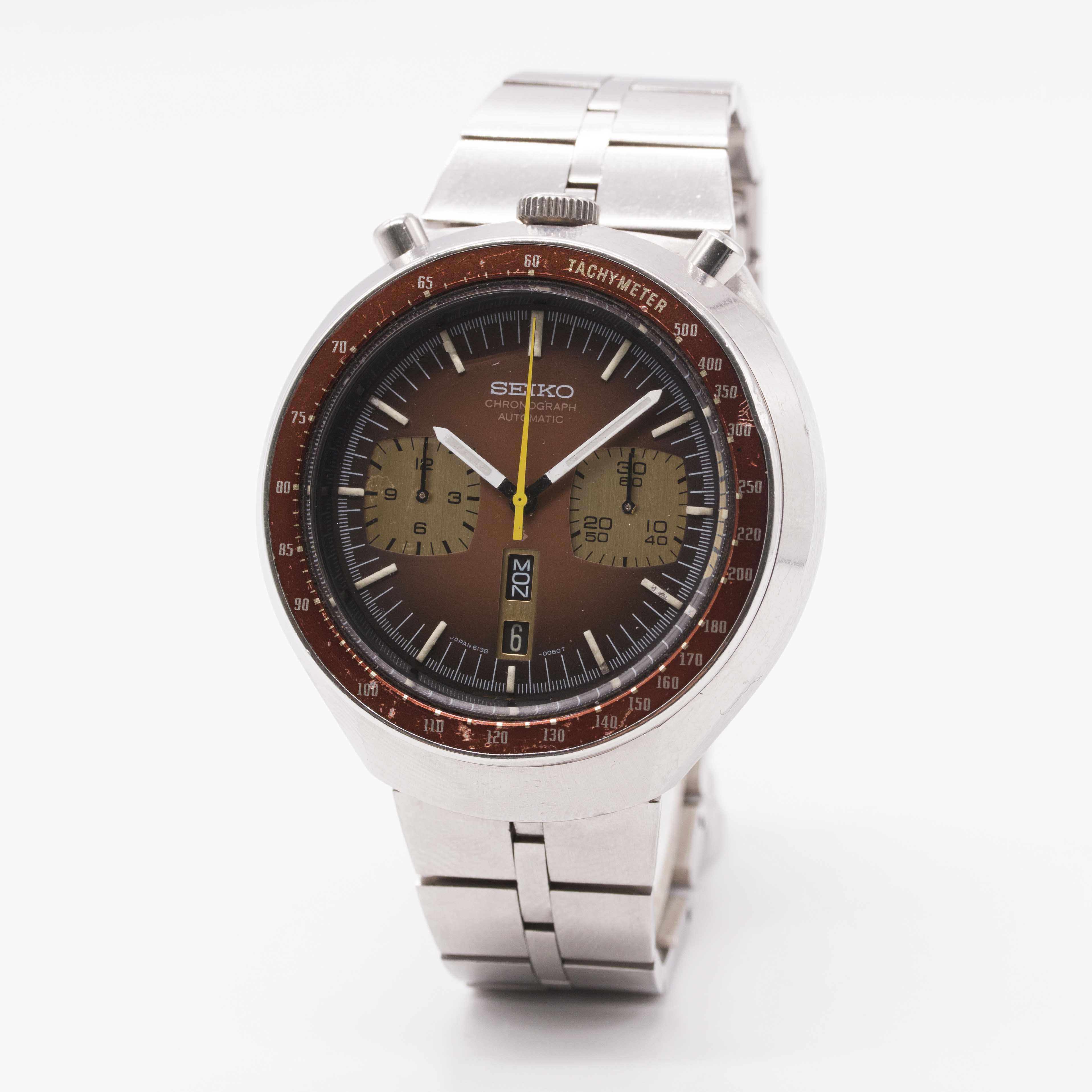 A GENTLEMAN'S STAINLESS STEEL SEIKO "BULLHEAD" AUTOMATIC CHRONOGRAPH BRACELET WATCH CIRCA 1970s, - Image 3 of 9