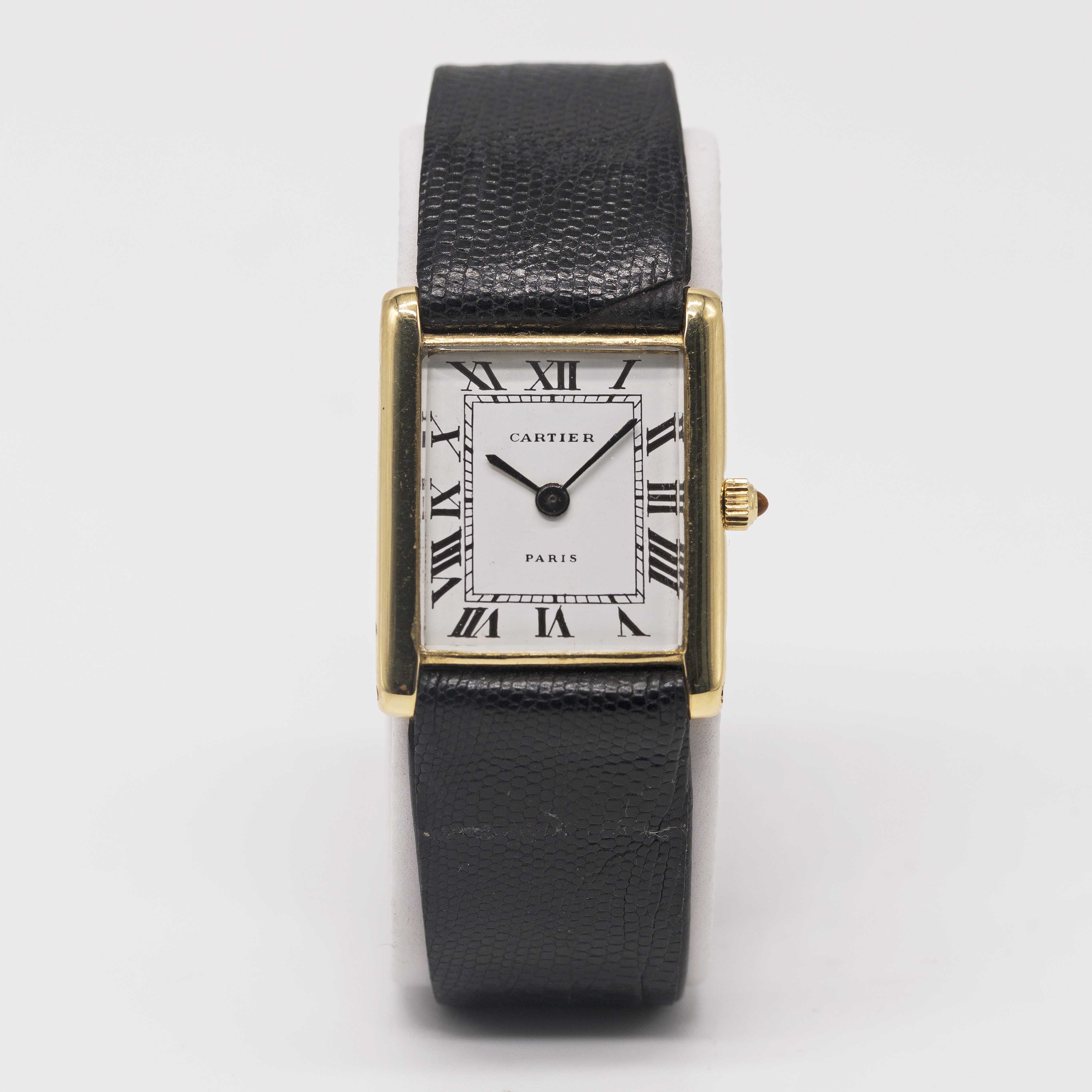 A GENTLEMAN'S SIZE 18K SOLID GOLD CARTIER PARIS TANK WRIST WATCH CIRCA 1980s Movement: 17J, manual - Image 2 of 8