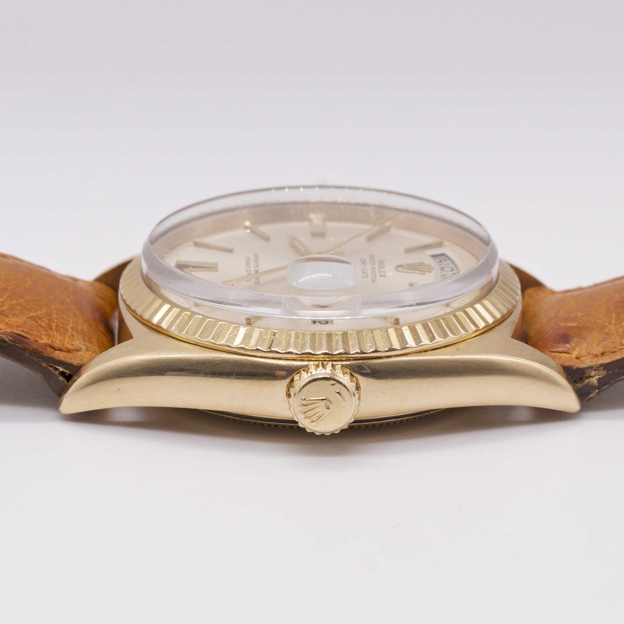 A GENTLEMAN'S 18K SOLID YELLOW GOLD ROLEX OYSTER PERPETUAL DAY DATE WRIST WATCH CIRCA 1963, REF. - Image 7 of 8