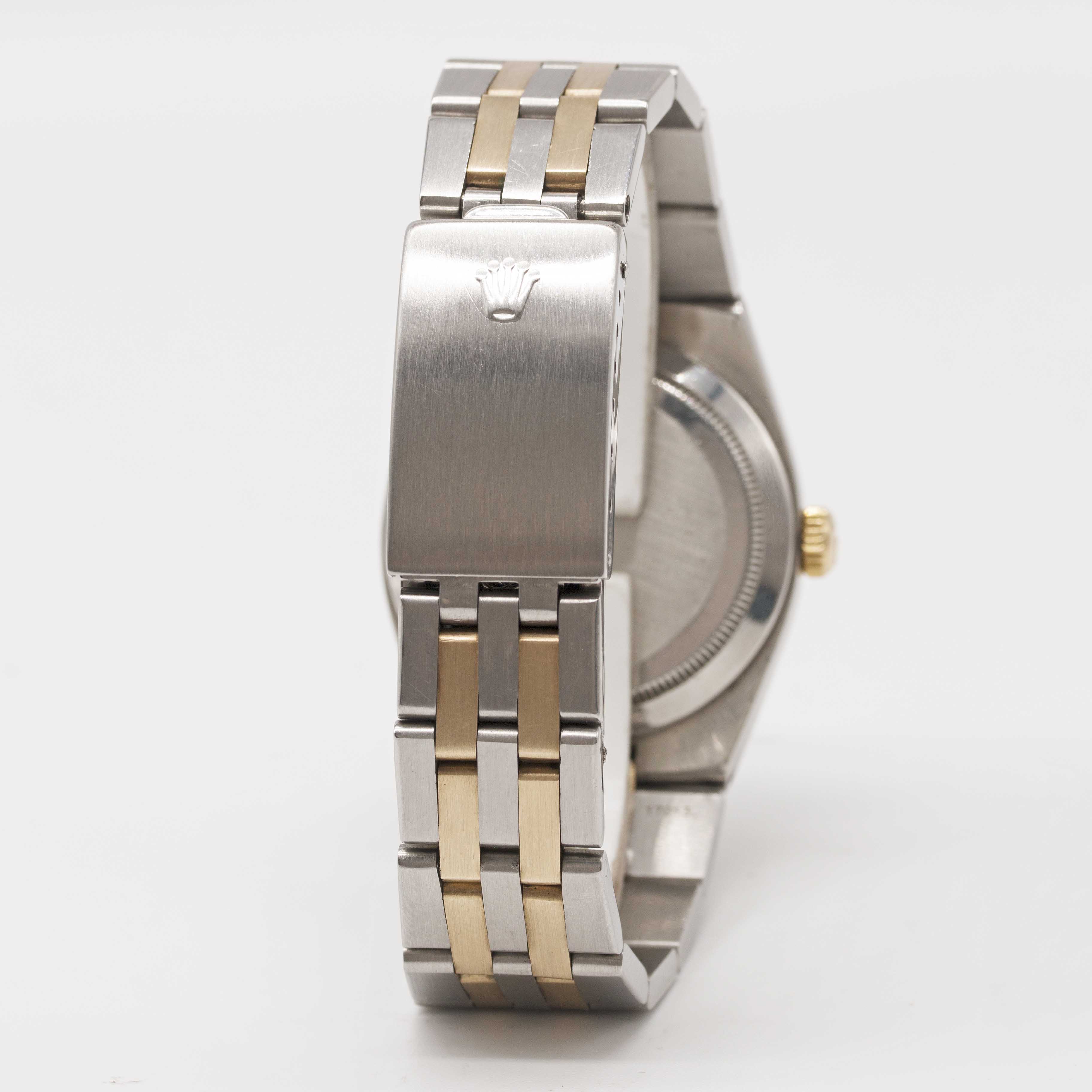 A GENTLEMAN'S STEEL & GOLD ROLEX OYSTERQUARTZ DATEJUST BRACELET WATCH CIRCA 1979, REF. 17013 WITH - Image 5 of 7