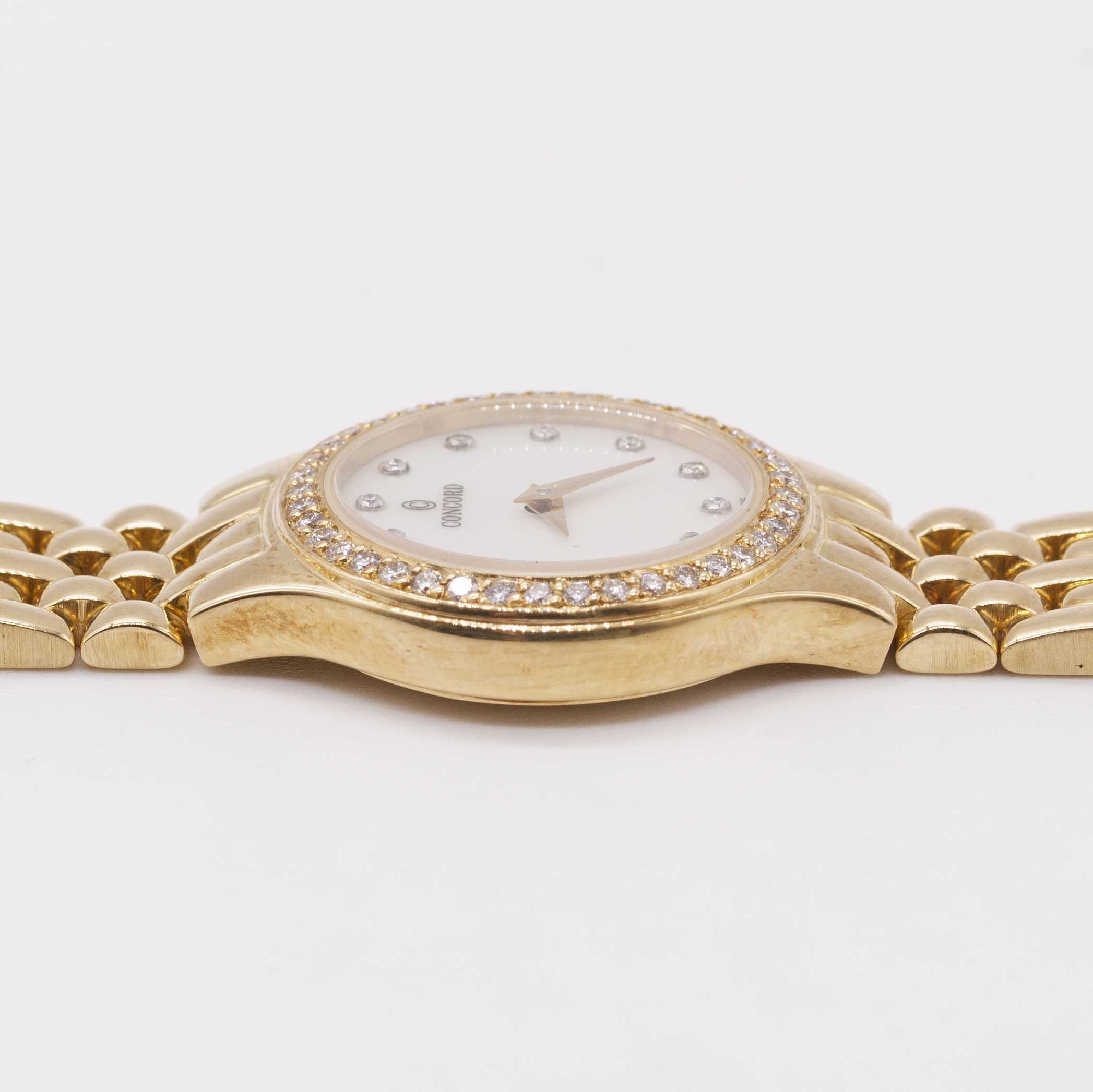 A LADIES 18K SOLID YELLOW GOLD & DIAMOND CONCORD BRACELET WATCH CIRCA 1990s, WITH ORIGINAL DIAMOND - Image 9 of 10
