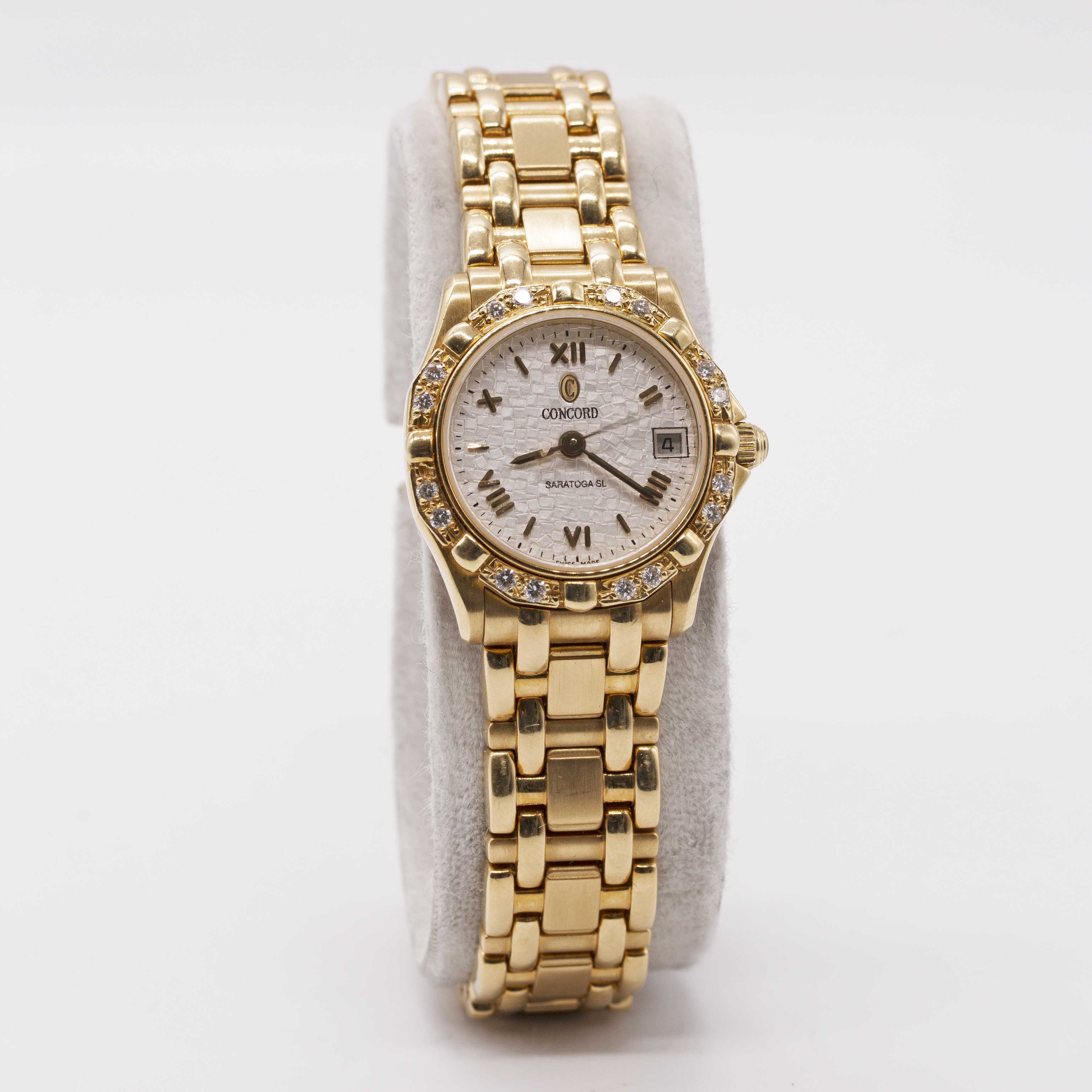 A LADIES 18K SOLID YELLOW GOLD & DIAMOND CONCORD SARATOGA SL BRACELET WATCH CIRCA 1990s, REF. 51- - Image 4 of 9