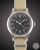 A GENTLEMAN'S STAINLESS STEEL BRITISH MILITARY OMEGA RAF PILOTS WRIST WATCH DATED 1956, WITH BLACK
