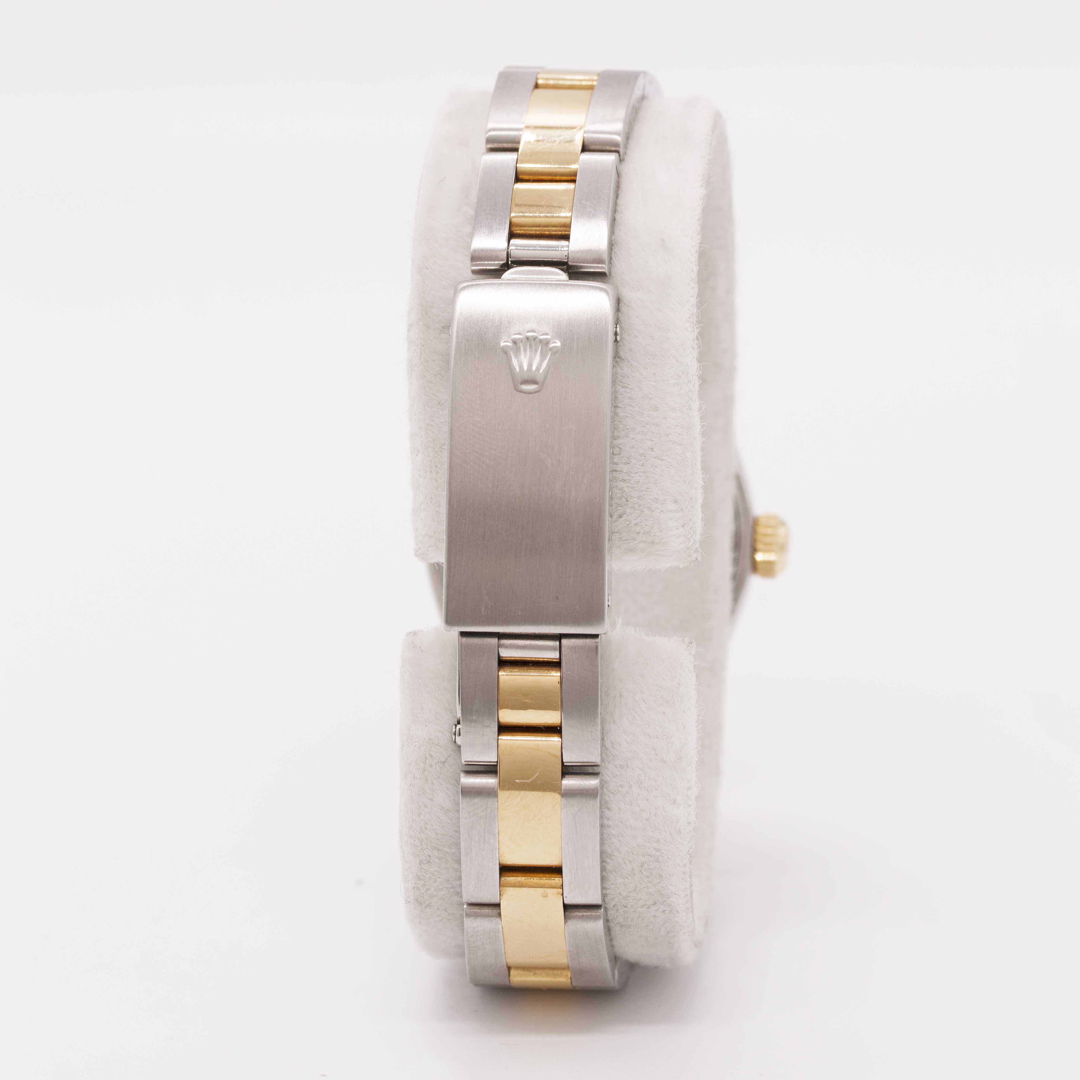 A LADIES STEEL & GOLD ROLEX OYSTER PERPETUAL DATEJUST BRACELET WATCH DATED 1998, REF. 69173 WITH - Image 5 of 8