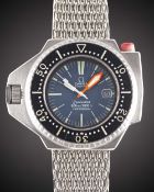 A GENTLEMAN'S STAINLESS STEEL OMEGA SEAMASTER PROFESSIONAL 600 