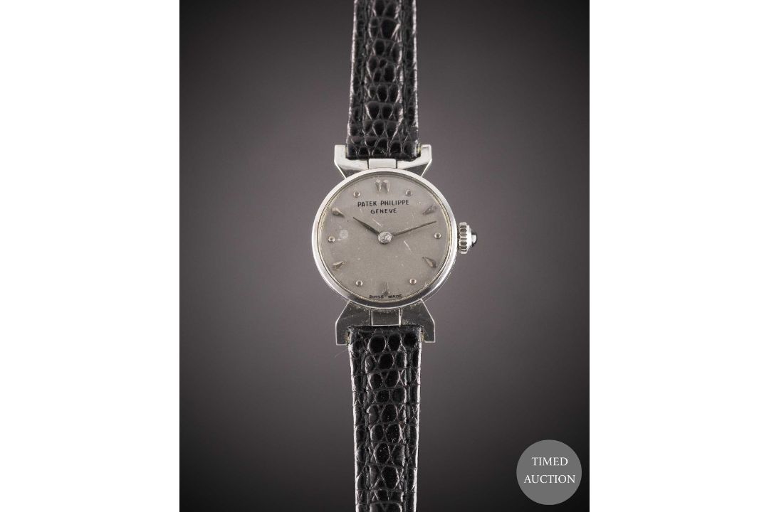A LADIES STAINLESS STEEL PATEK PHILIPPE WRIST WATCH CIRCA 1945. REF. 506137. Movement: 18J, manual - Image 1 of 8
