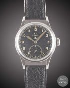 A GENTLEMAN'S STAINLESS STEEL BRITISH MILITARY OMEGA W.W.W. WRIST WATCH CIRCA 1945, PART OF THE 