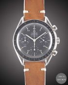 A GENTLEMAN'S STAINLESS STEEL OMEGA SPEEDMASTER AUTOMATIC CHRONOGRAPH WRIST WATCH CIRCA 2000, REF.