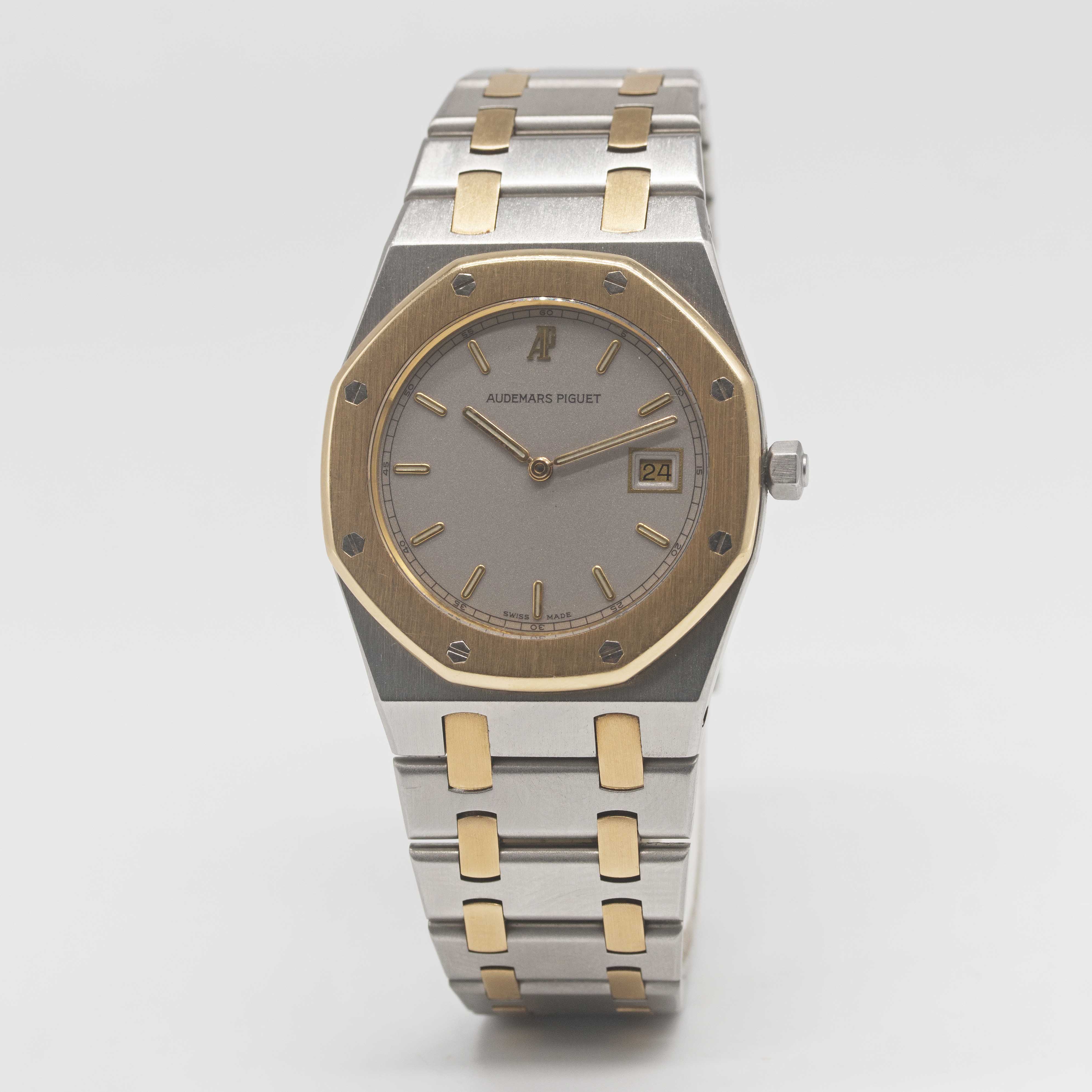 A MID SIZE STEEL & GOLD AUDEMARS PIGUET ROYAL OAK 33MM QUARTZ BRACELET WATCH CIRCA 1990s, WITH GREY - Image 5 of 10