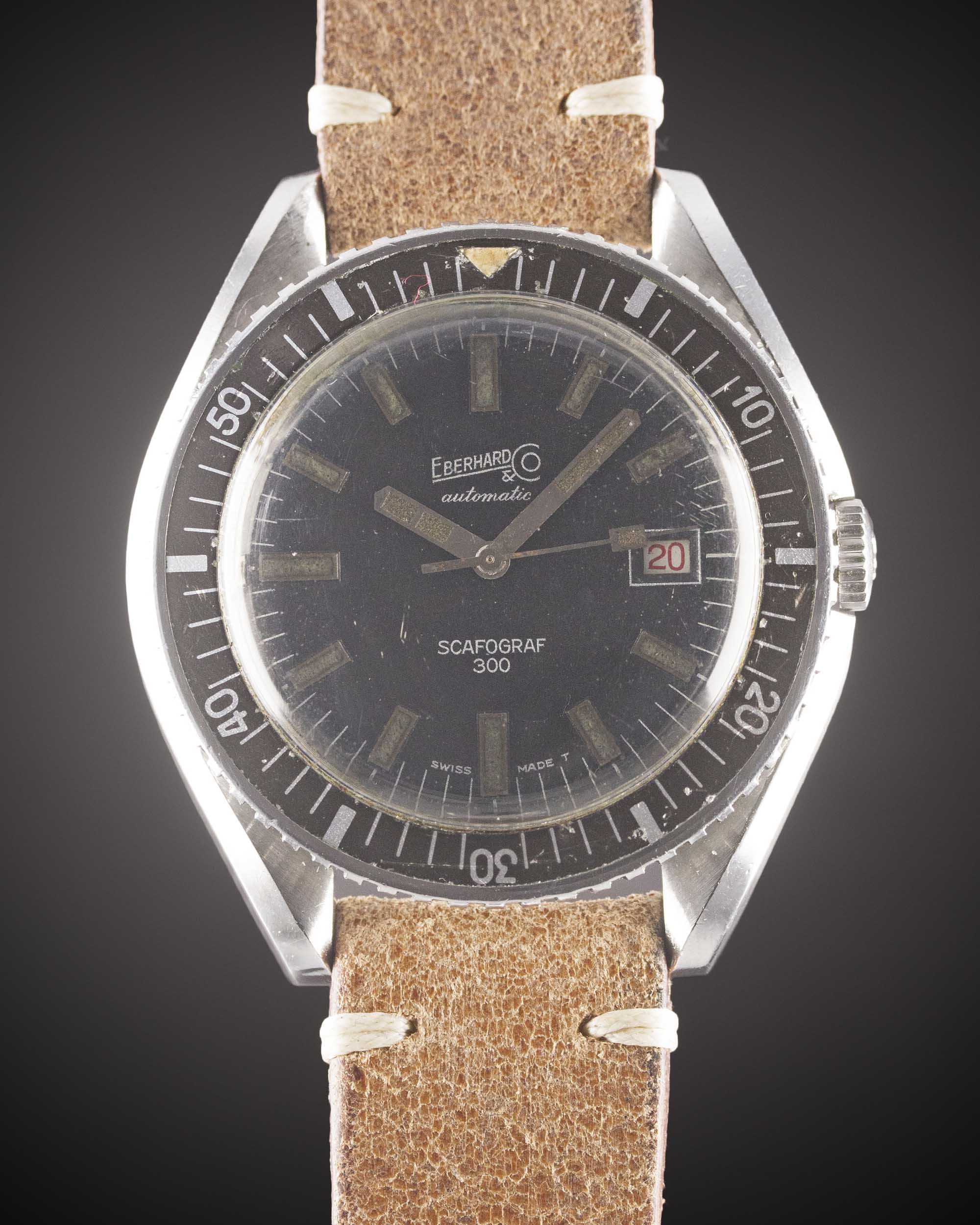 A GENTLEMAN'S STAINLESS STEEL EBERHARD & CO SCAFOGRAF 300 AUTOMATIC DIVERS WRIST WATCH CIRCA