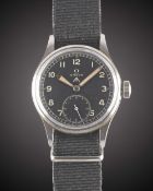 A GENTLEMAN'S STAINLESS STEEL BRITISH MILITARY OMEGA W.W.W. WRIST WATCH CIRCA 1945, PART OF THE 