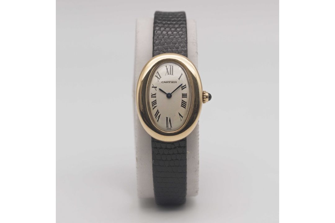 A LADIES 18K SOLID YELLOW GOLD CARTIER BAIGNOIRE WRIST WATCH CIRCA 1990s Movement: Quartz, signed - Image 2 of 8