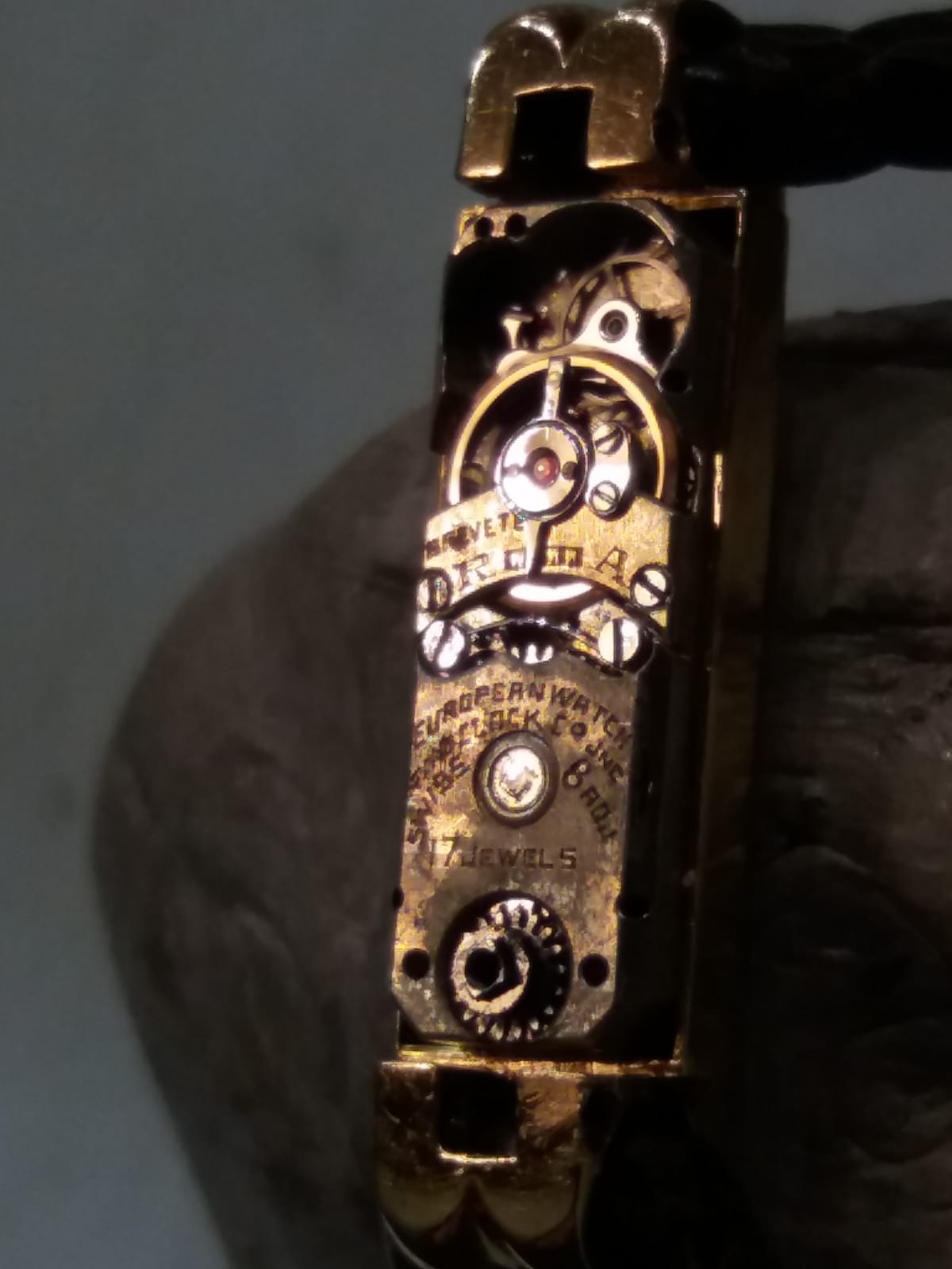 A RARE LADIES 18K SOLID GOLD CARTIER BACK WIND WRIST WATCH CIRCA 1929, WITH LONDON IMPORT MARK, - Image 12 of 13