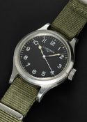 A GENTLEMAN'S STAINLESS STEEL BRITISH MILITARY LONGINES RAF PILOTS WRIST WATCH DATED 1956, WITH