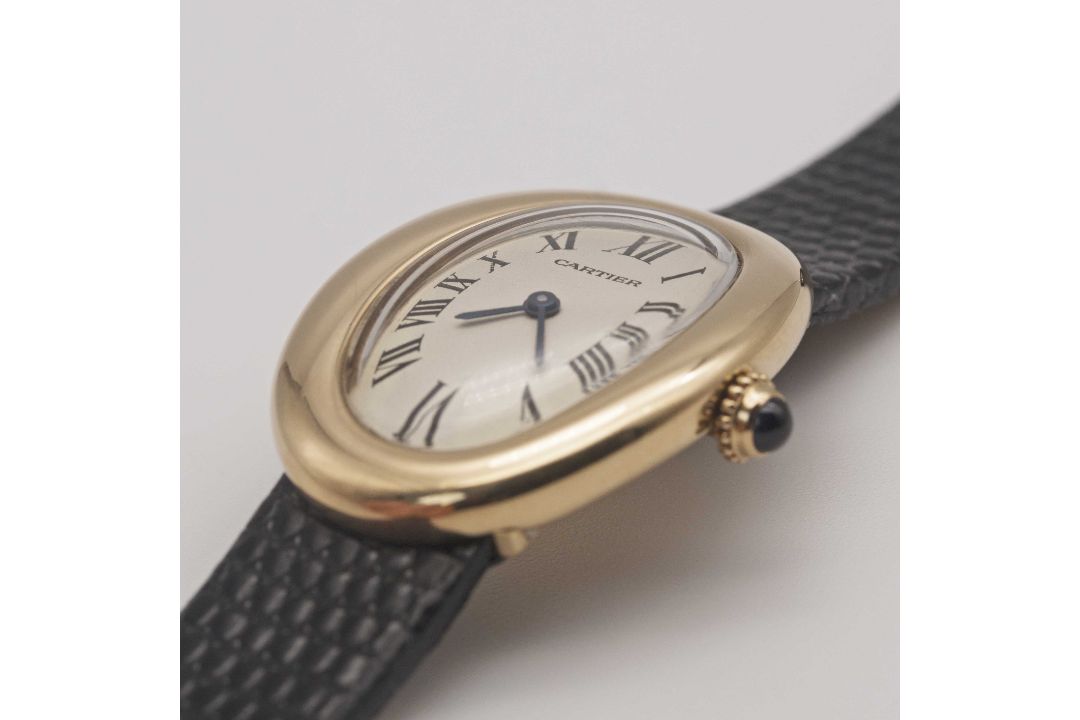 A LADIES 18K SOLID YELLOW GOLD CARTIER BAIGNOIRE WRIST WATCH CIRCA 1990s Movement: Quartz, signed - Image 3 of 8