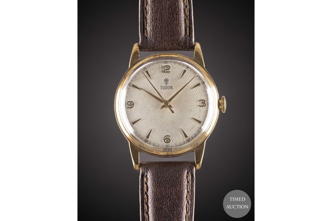 A GENTLEMAN'S 9CT SOLID GOLD ROLEX TUDOR WRIST WATCH CIRCA 1950s, REF. 12856 WITH SILVER "HONEYCOMB" - Image 1 of 10