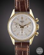 A GENTLEMAN'S 18K SOLID YELLOW GOLD HEUER CLASSIC CARRERA CHRONOGRAPH WRIST WATCH DATED 2001, REF.