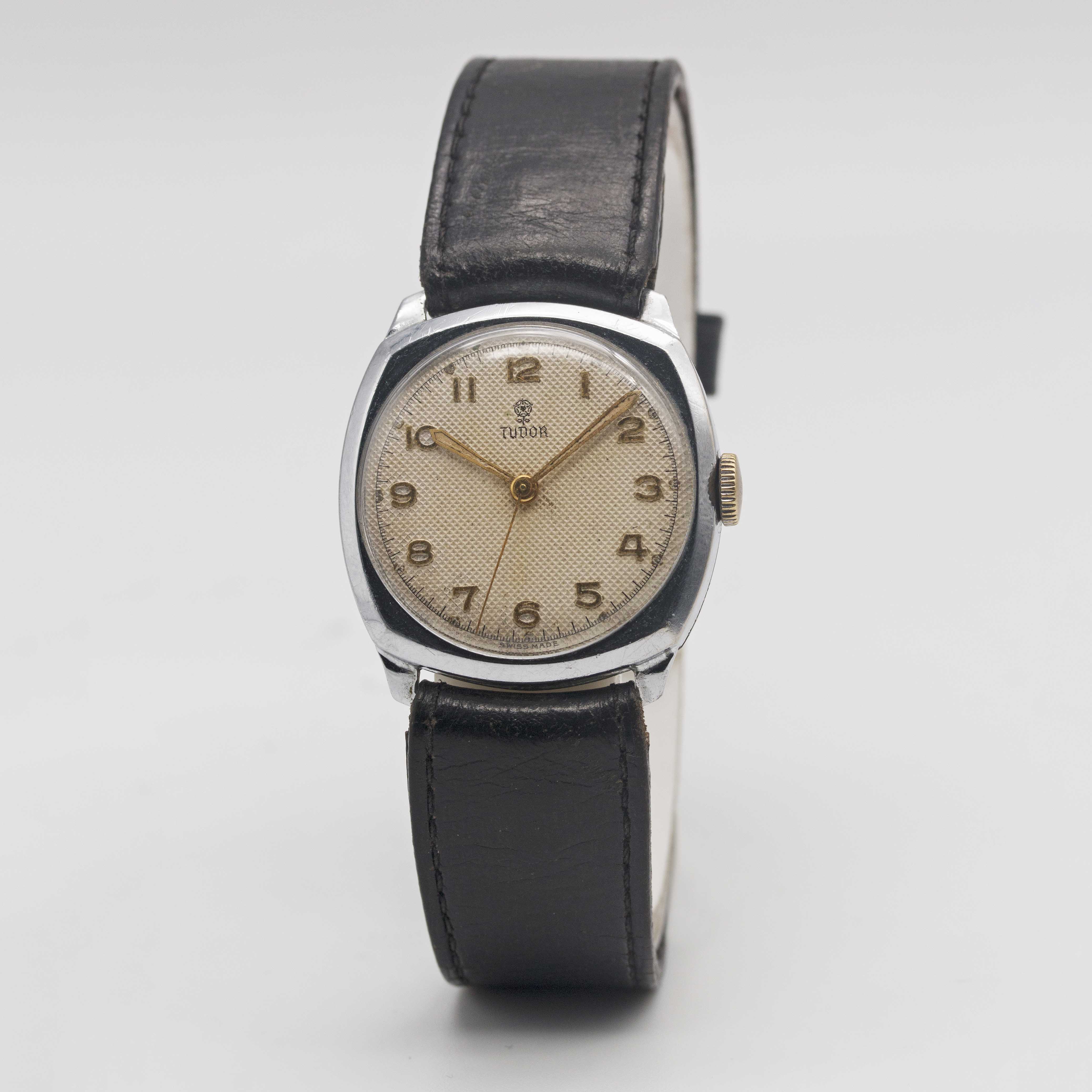 A GENTLEMAN'S ROLEX TUDOR "CUSHION" WRIST WATCH CIRCA 1950s, REF. 12102 WITH SILVER "HONEYCOMB" DIAL - Image 4 of 10