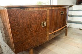 Stylish Retro 1960'S Faux Walnut/Oak Sideboard Cocktail Cabinet.