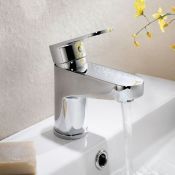 (CC99) Boll Washbasin Mixer Chrome Chrome-plated solid brass Mixer pattern. Minimum 0.5 bar ...