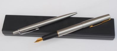 Boxed Parker Frontier Fountain Pen And Biro Set