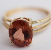 Pretty Ladies Pink Stone 10kt Gold Ring
