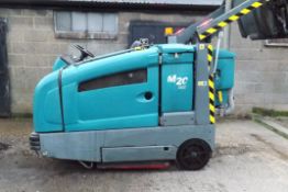 TENNANT M20 SWEEPER SCRUBBER DIESEL 260 Hrs