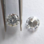 Set of 2 - 0.18 ct. Round Brilliant Diamonds UNTREATED