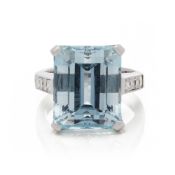 18k White Gold Aquamarine Large Cocktail Ring