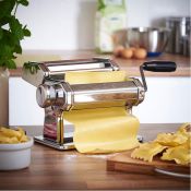 (S104) Manual Pasta Machine Perfect for making fresh homemade pasta dishes Fully and easily a...