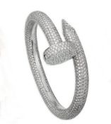 14 K / 585 White Gold CARTIER Style Nail head Diamond Ring